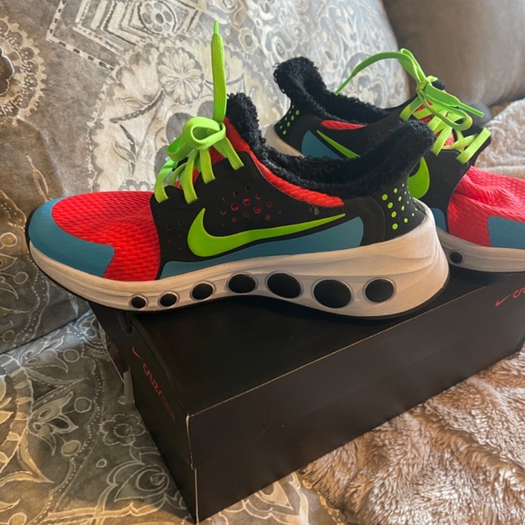 Nike Cruzrone Sneakers - Picture 3 of 8